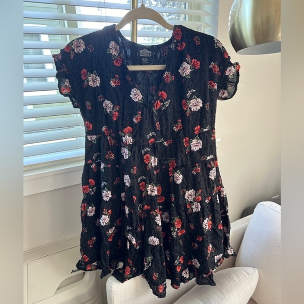 Angie Ruffle Cap Sleeve V-Neck Floral Mini Dress with slip - swiss dot floral